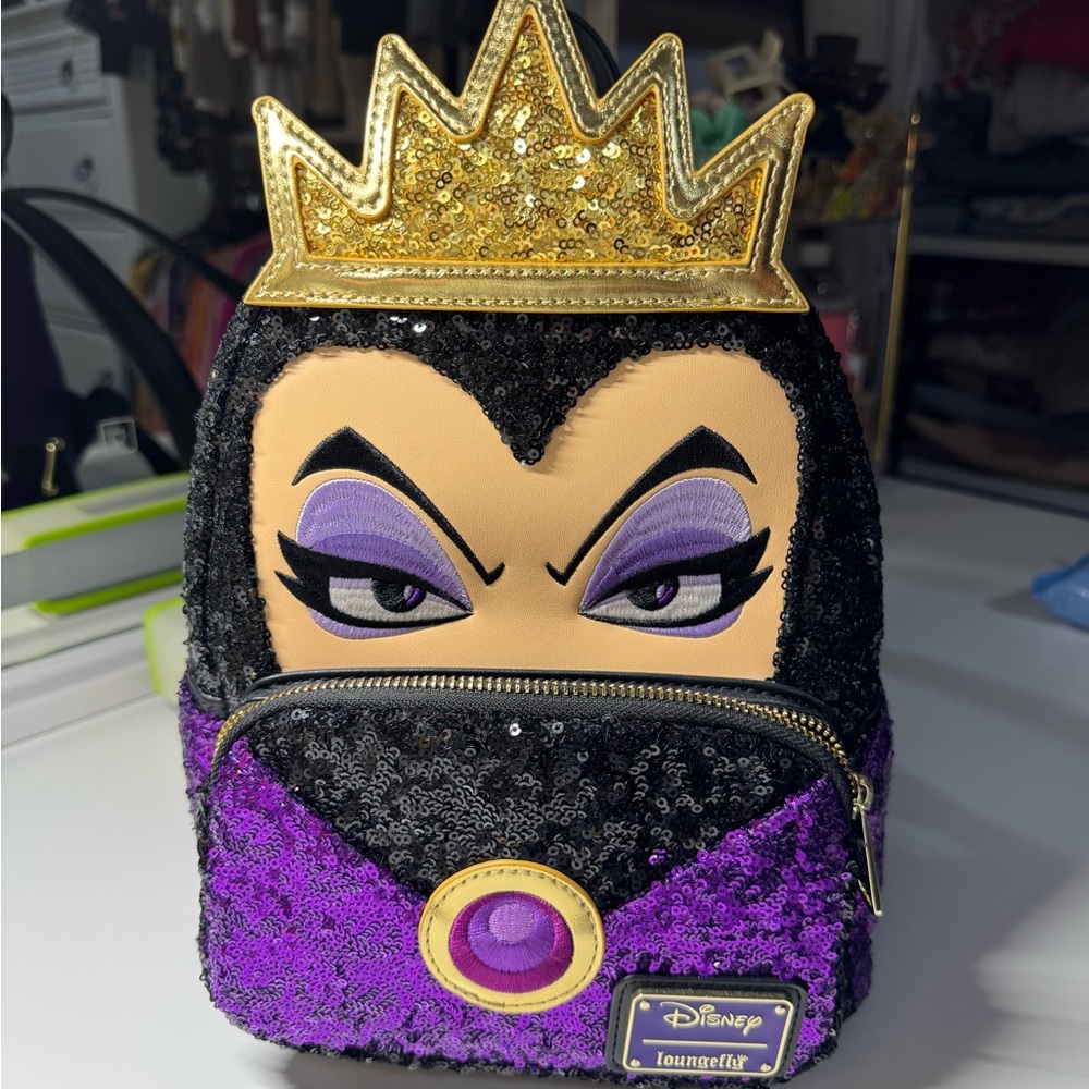 Disney Loungefly Villain Backpack. - Snow White Evil Queen